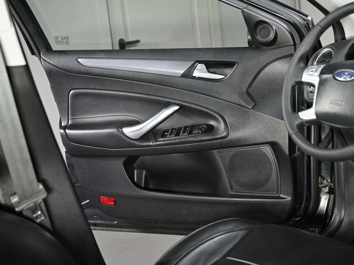 Ford Mondeo б/у, 2012, Автоматическая. Фото: #4