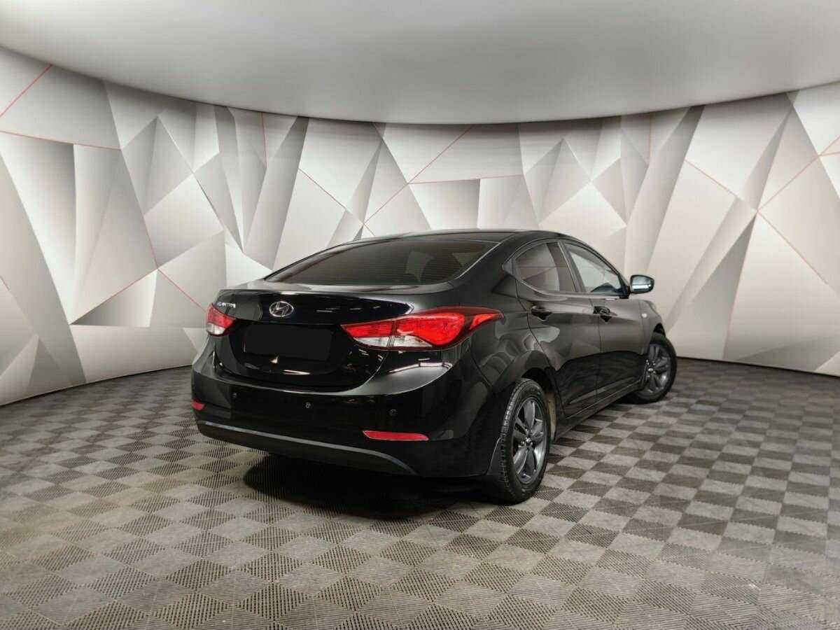 Hyundai Elantra б/у, 2015, Автоматическая. Фото: #1