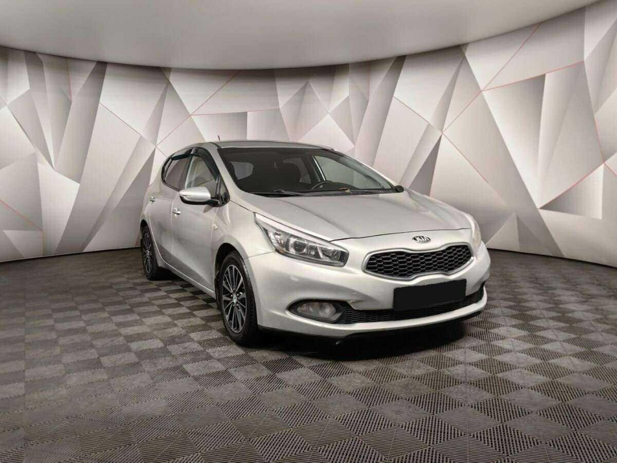 Kia Ceed б/у, 2013, Автоматическая. Фото: #2