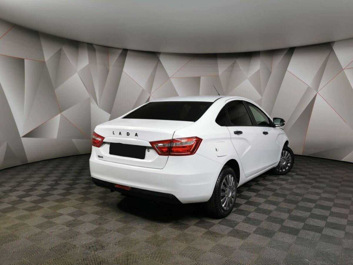Lada (ВАЗ) Vesta б/у, 2017, Механическая. Фото: #1