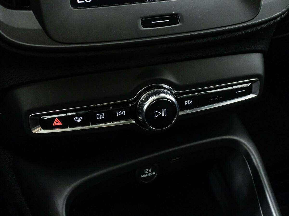 Volvo XC40 б/у, 2019, Автоматическая. Фото: #18