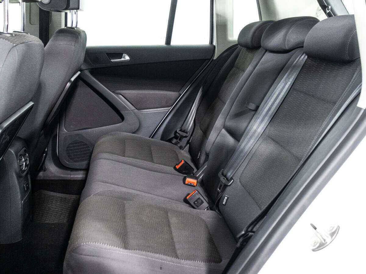 Фольксваген Тигуан б/у, 2015, Автоматическая. Фото: #9