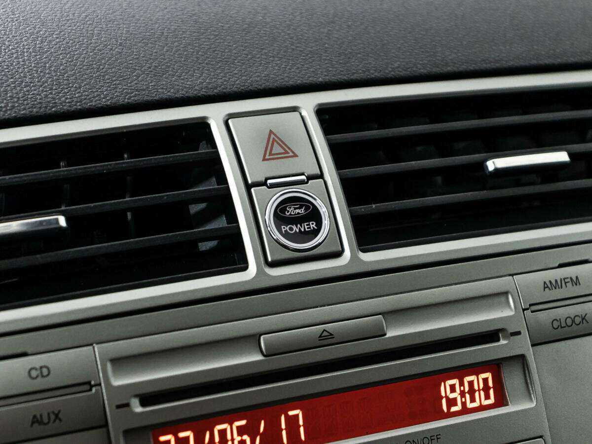 Форд Куга б/у, 2012, Роботизированная. Фото: #15