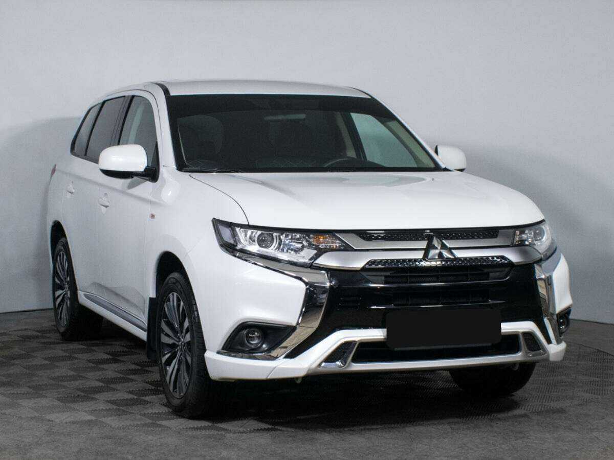 Mitsubishi Outlander б/у, 2022, Вариатор. Фото: #2