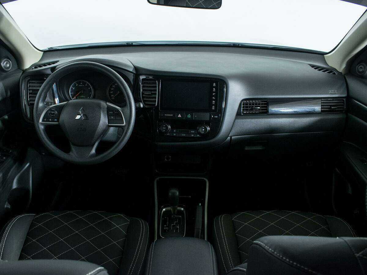 Mitsubishi Outlander б/у, 2022, Вариатор. Фото: #11