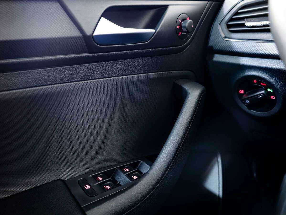 Volkswagen Polo б/у, 2022, Механическая. Фото: #12