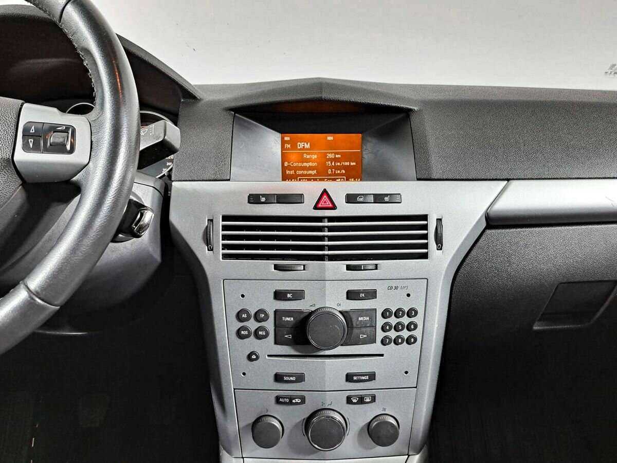 Opel Astra б/у, 2013, Механическая. Фото: #13