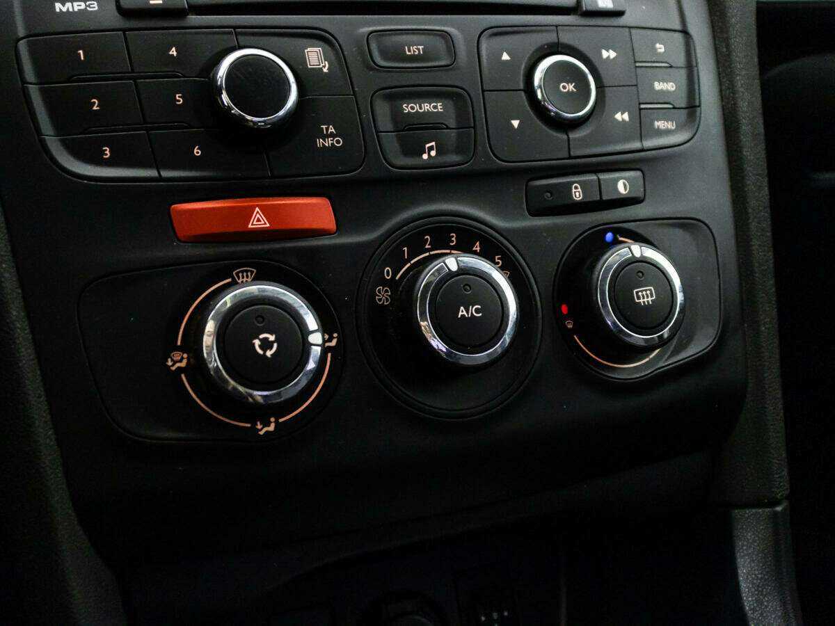 Ситроен Ц4 б/у, 2014, Автоматическая. Фото: #14