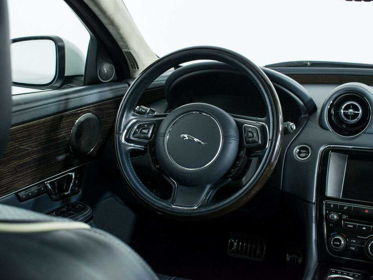 Jaguar XJ б/у, 2014, Автоматическая. Фото: #13