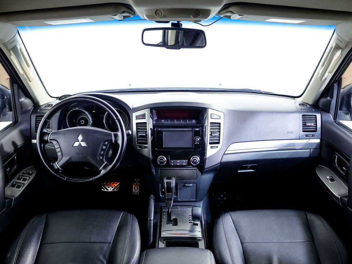 Mitsubishi Pajero б/у, 2014, Автоматическая. Фото: #8