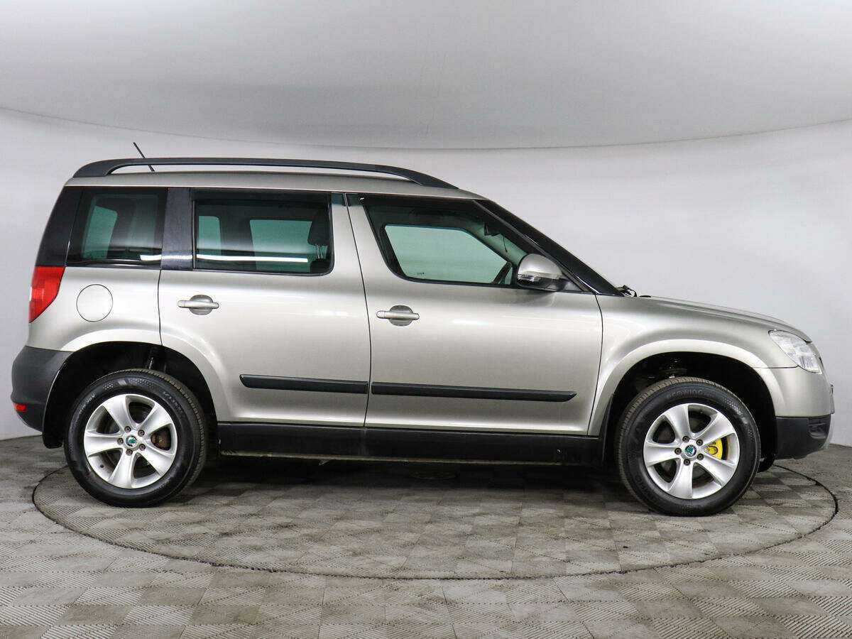 Skoda Yeti б/у, 2012, Механическая. Фото: #3