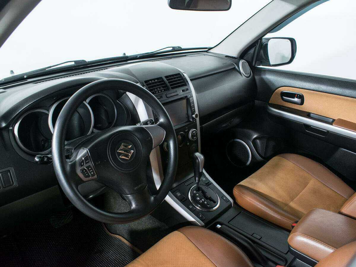 Suzuki Grand Vitara б/у, 2012, Автоматическая. Фото: #11