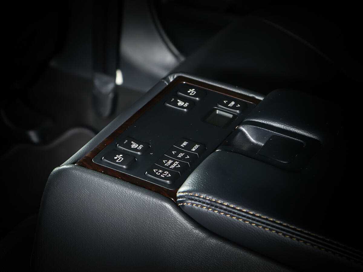 Toyota Camry б/у, 2017, Автоматическая. Фото: #4