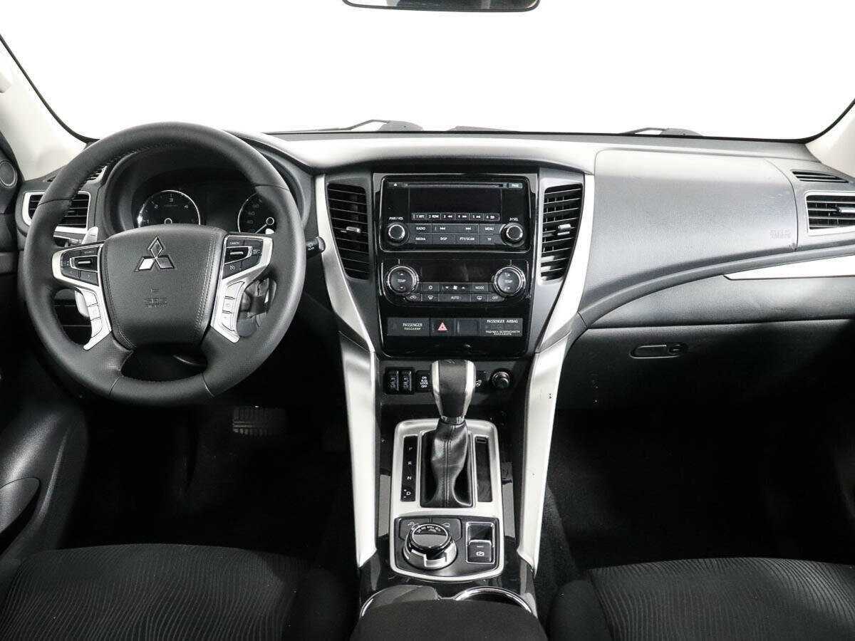 Mitsubishi Pajero Sport б/у, 2018, Автоматическая. Фото: #10