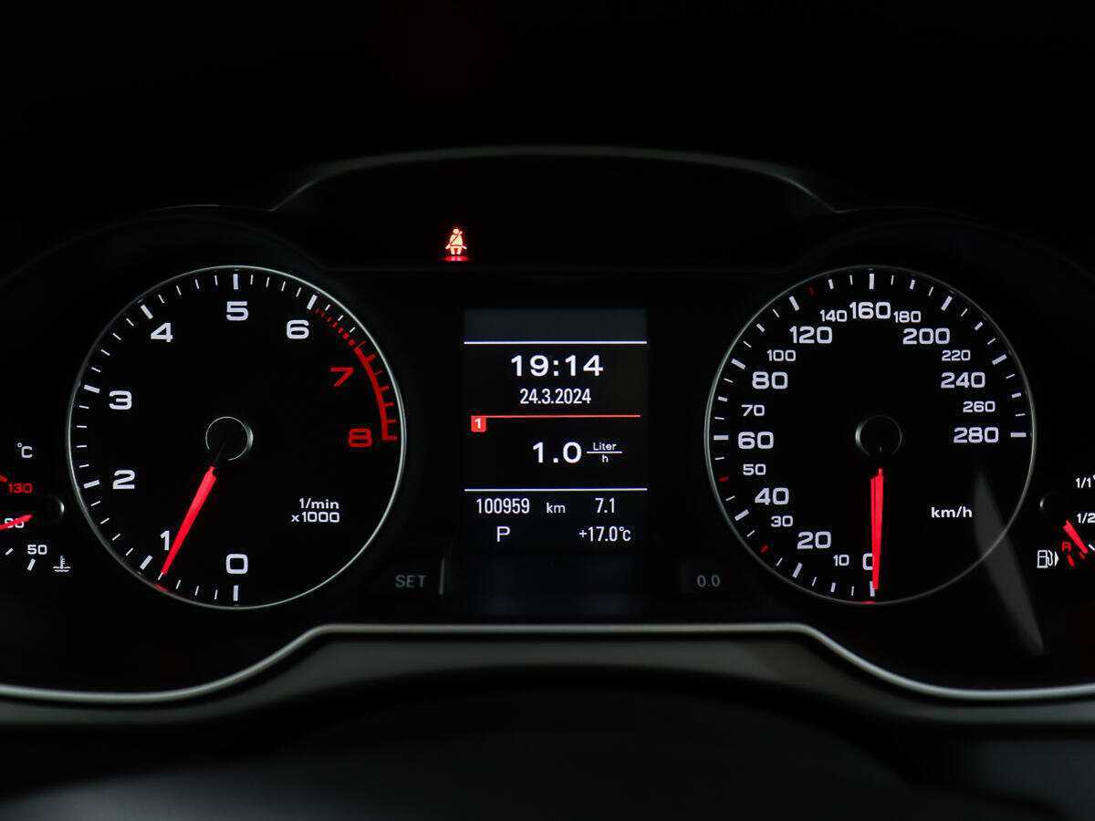 Audi A4 б/у, 2012, Роботизированная. Фото: #13