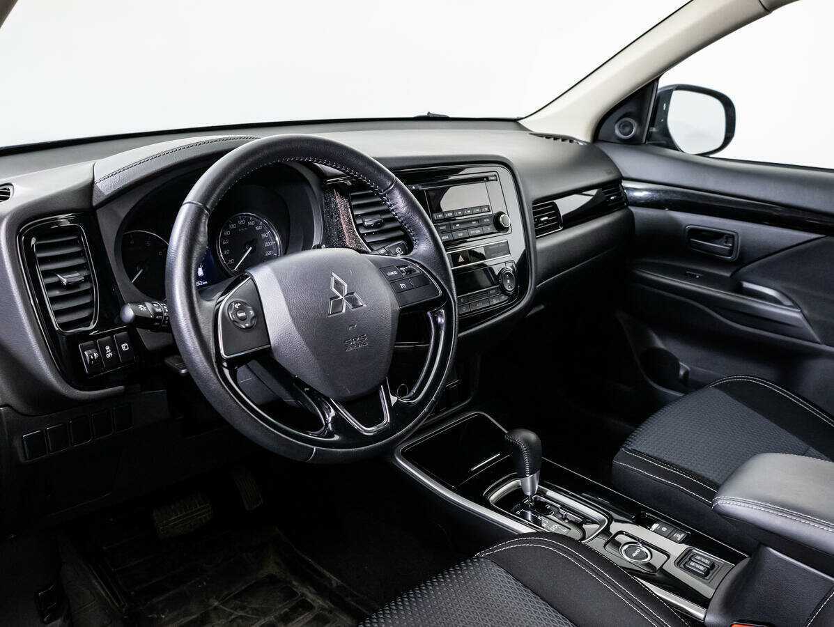 Mitsubishi Outlander б/у, 2019, Вариатор. Фото: #8