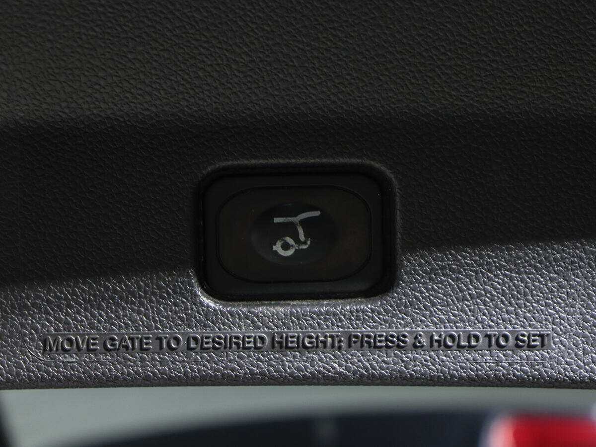 Ford Explorer б/у, 2014, Автоматическая. Фото: #16