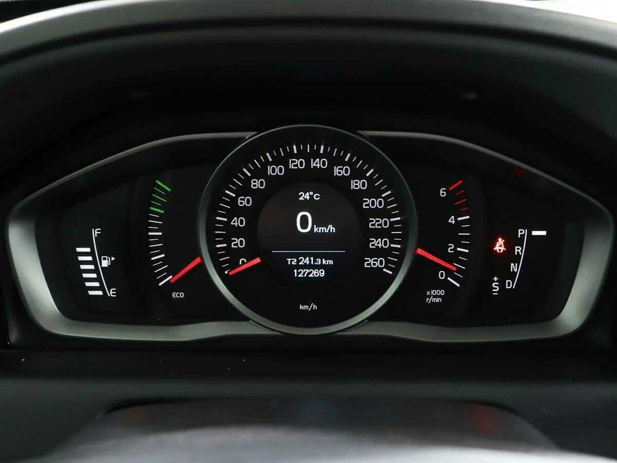 Volvo XC60 б/у, 2017, Автоматическая. Фото: #10