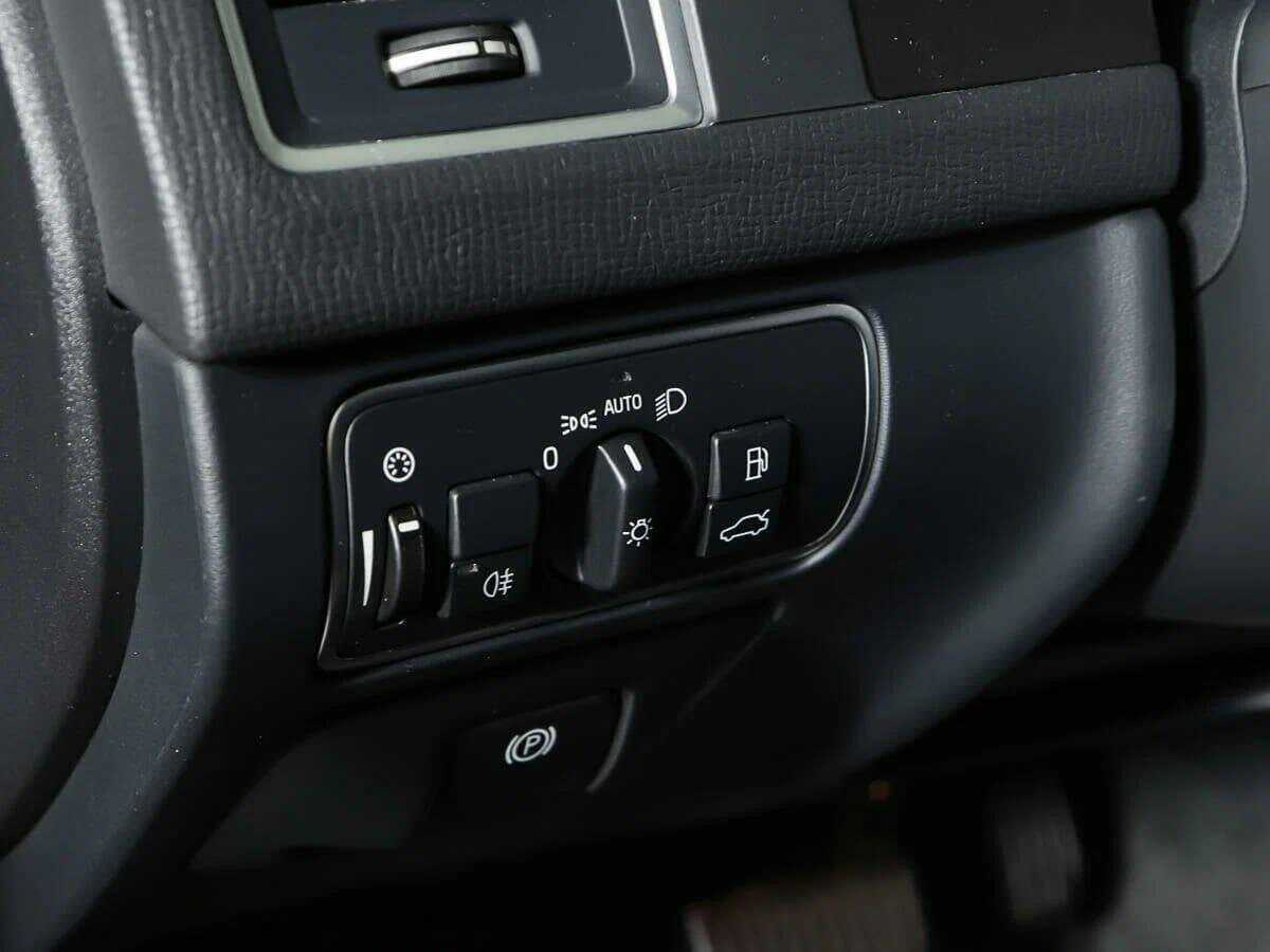 Volvo XC60 б/у, 2017, Автоматическая. Фото: #18