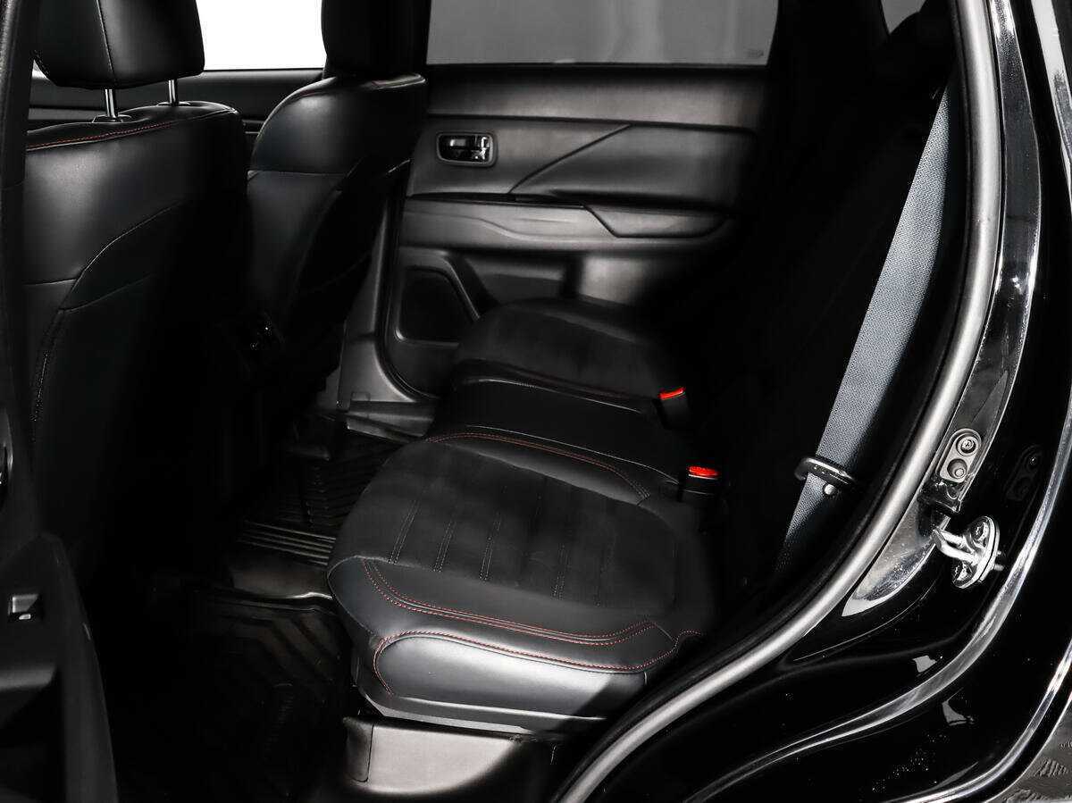 Mitsubishi Outlander б/у, 2021, Вариатор. Фото: #11