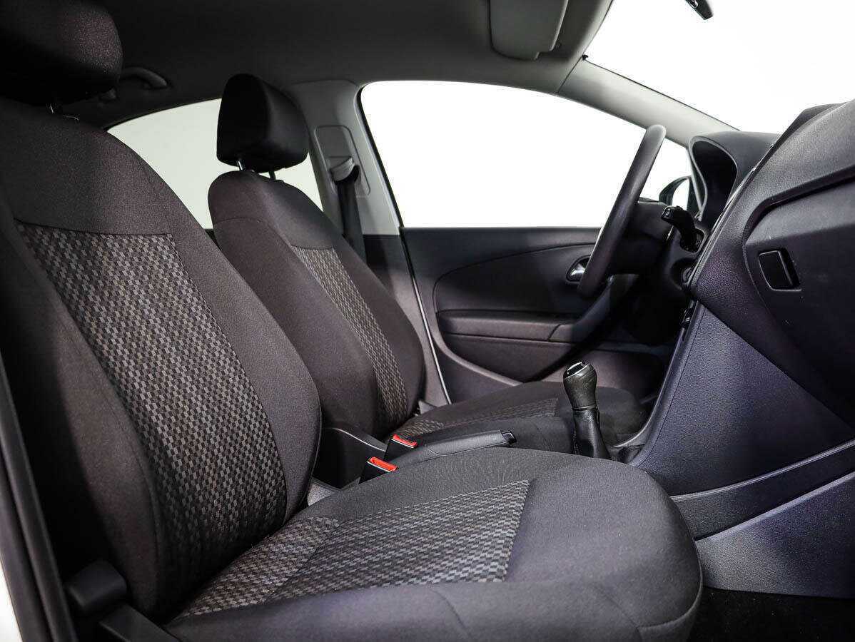 Volkswagen Polo б/у, 2017, Механическая. Фото: #9