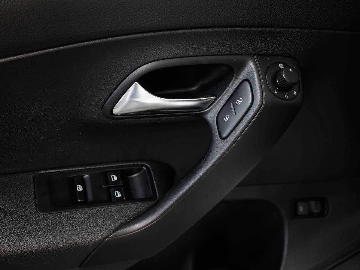 Volkswagen Polo б/у, 2017, Механическая. Фото: #15