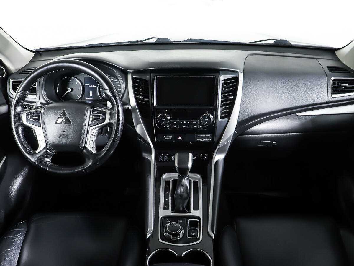 Mitsubishi Pajero Sport б/у, 2018, Автоматическая. Фото: #10