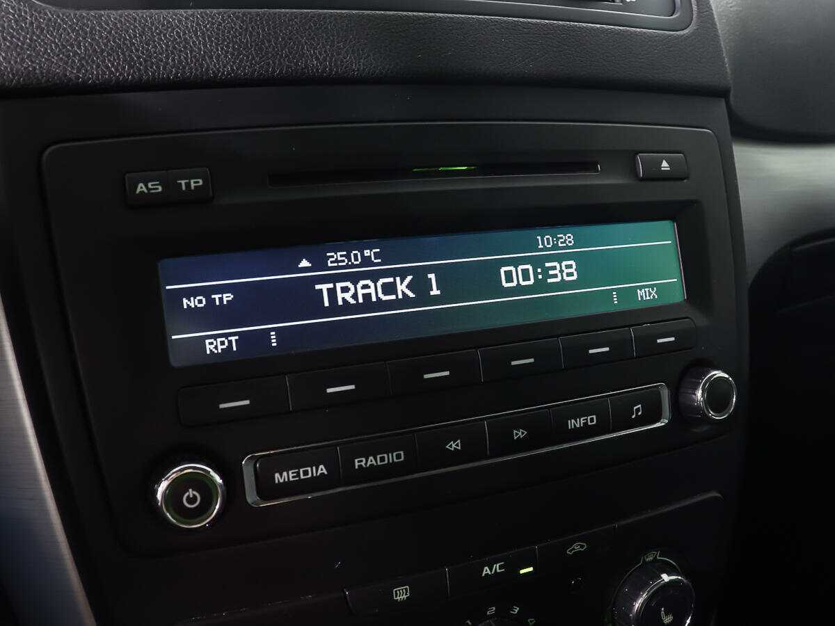 Шкода Йети б/у, 2014, Роботизированная. Фото: #16