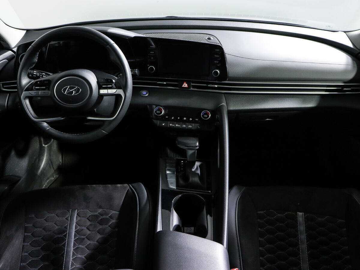 Хендай Елантра б/у, 2022, Автоматическая. Фото: #11