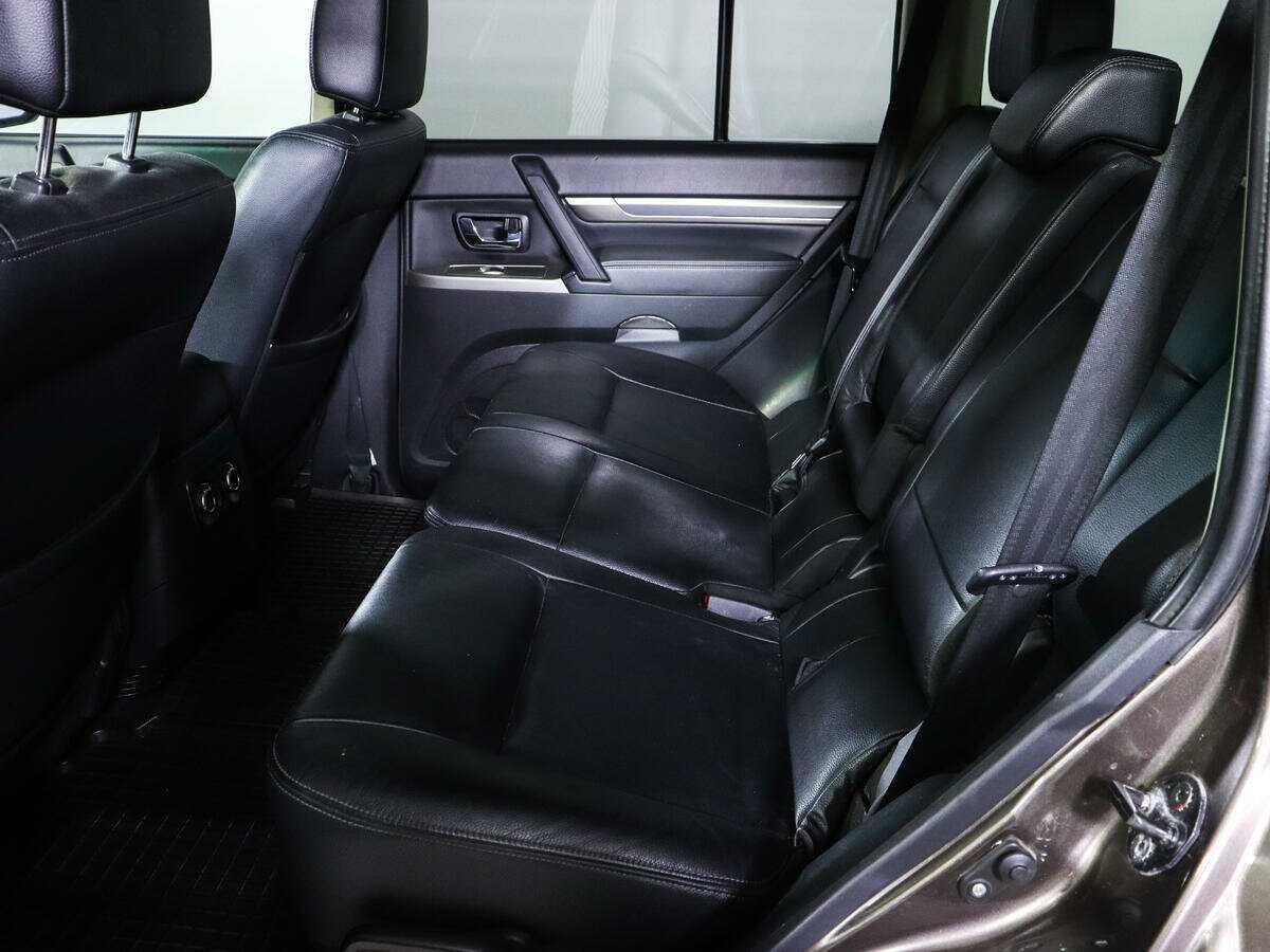 Митсубиши Паджеро б/у, 2014, Автоматическая. Фото: #7