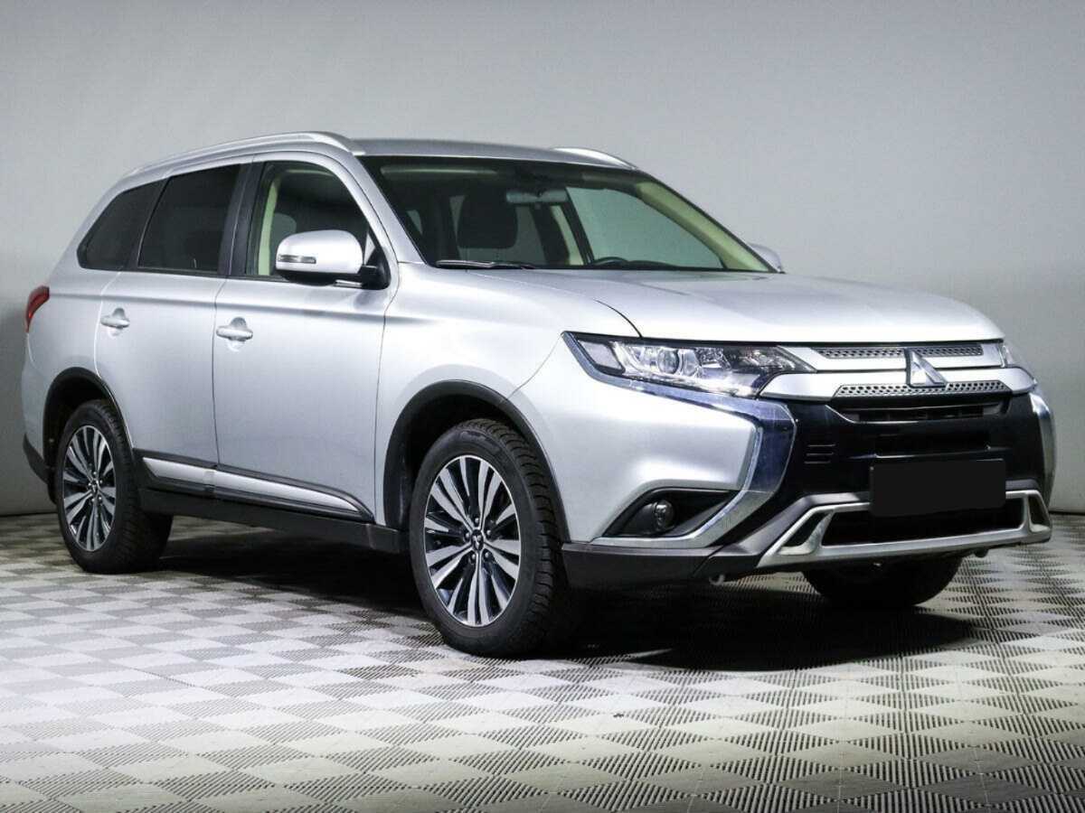 Mitsubishi Outlander б/у, 2021, Вариатор. Фото: #2
