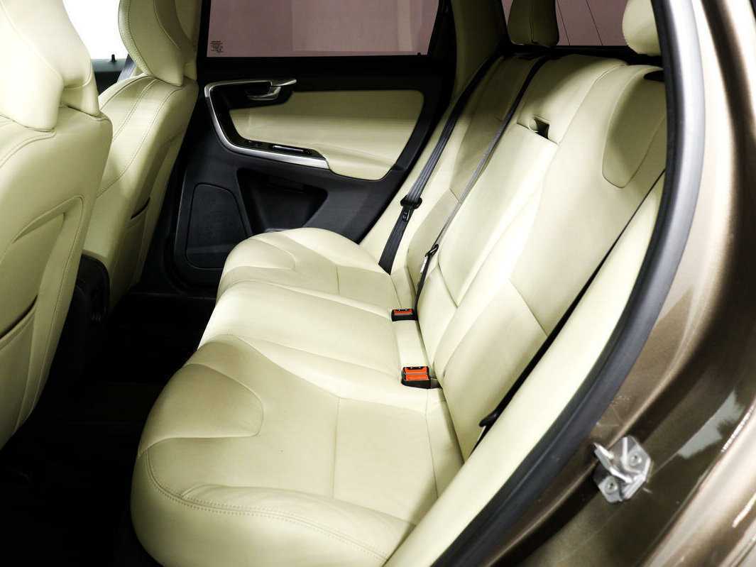 Volvo XC60 б/у, 2017, Автоматическая. Фото: #11