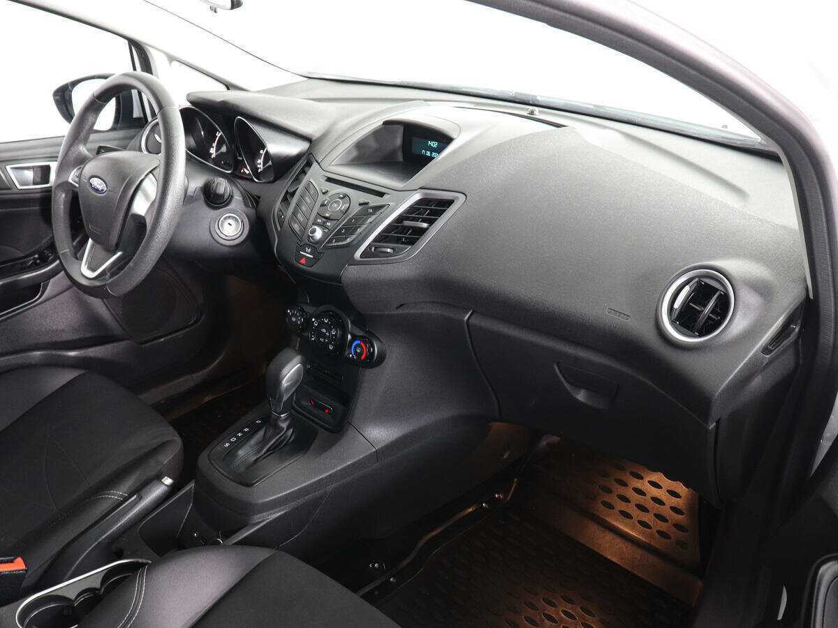 Ford Fiesta б/у, 2016, Роботизированная. Фото: #7