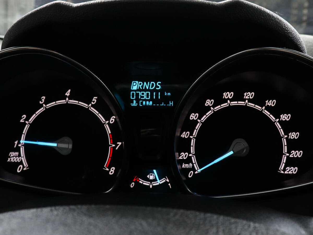 Ford Fiesta б/у, 2016, Роботизированная. Фото: #8