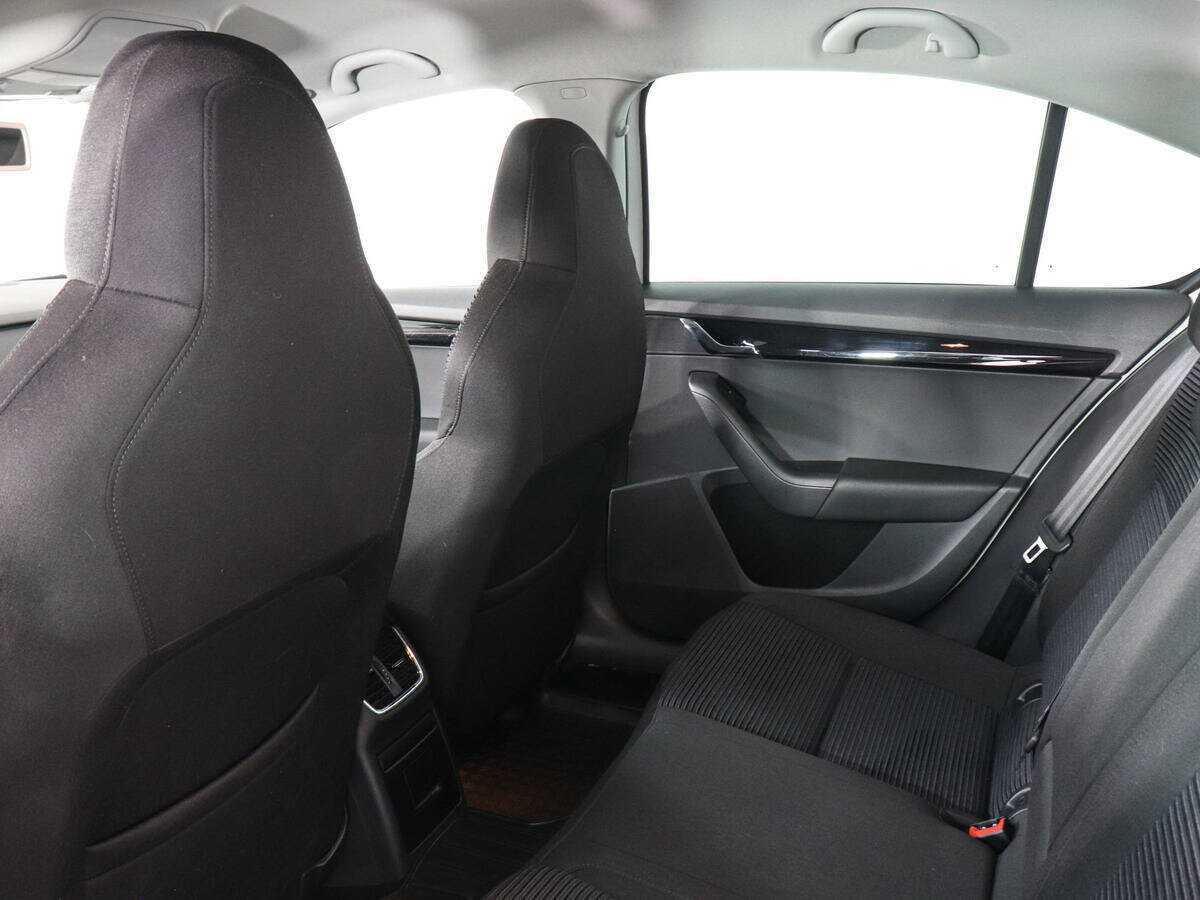 Skoda Octavia б/у, 2015, Механическая. Фото: #11