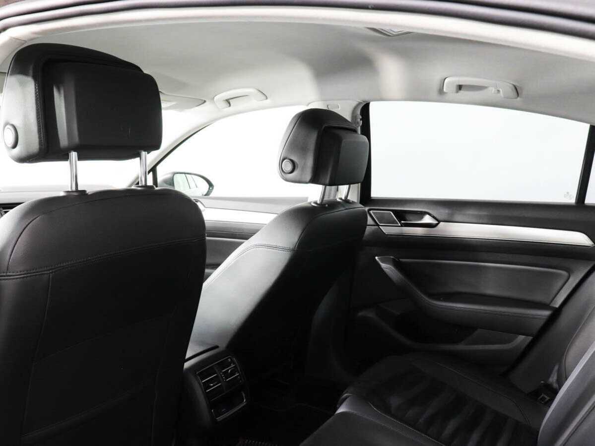 Volkswagen Passat б/у, 2015, Роботизированная. Фото: #9