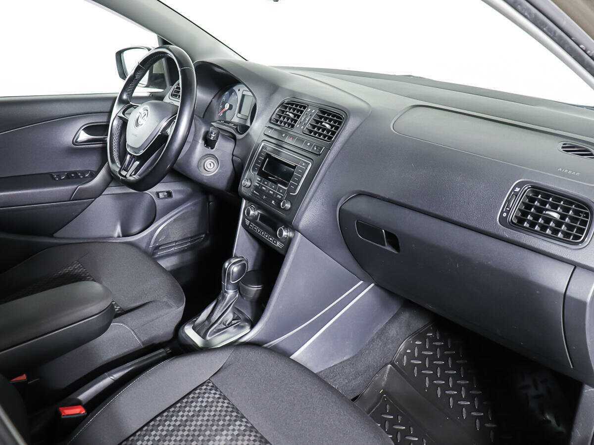 Volkswagen Polo б/у, 2017, Автоматическая. Фото: #7