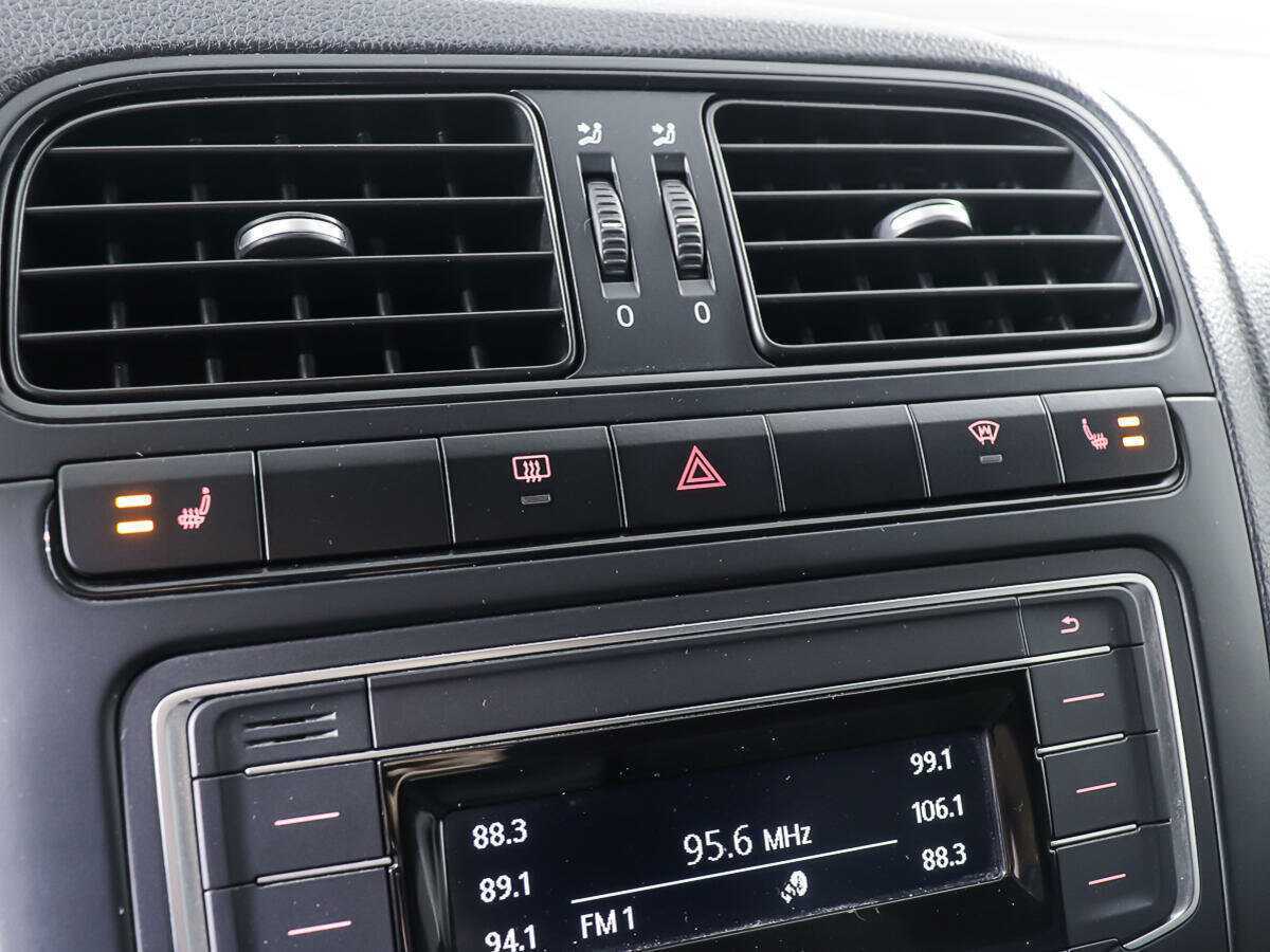 Volkswagen Polo б/у, 2017, Автоматическая. Фото: #17