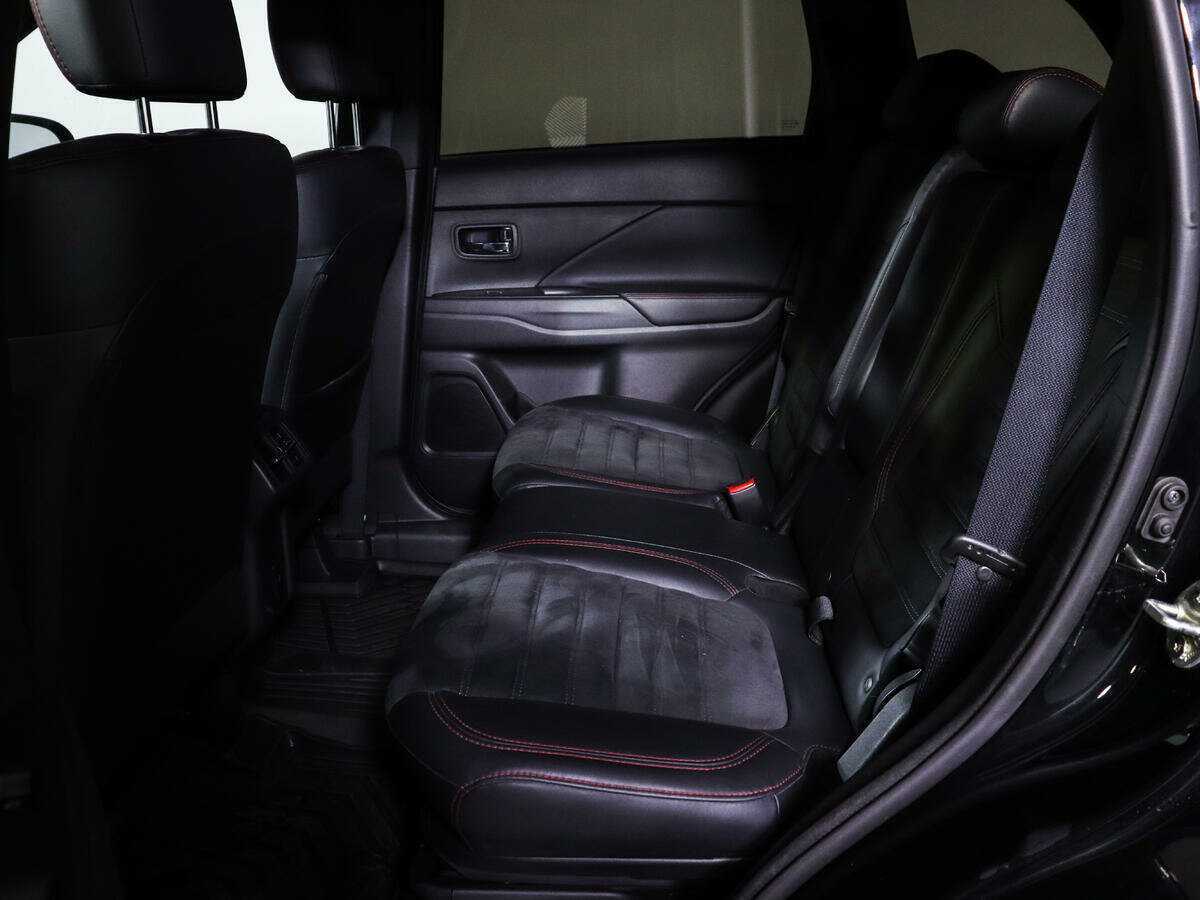 Mitsubishi Outlander б/у, 2020, Вариатор. Фото: #7