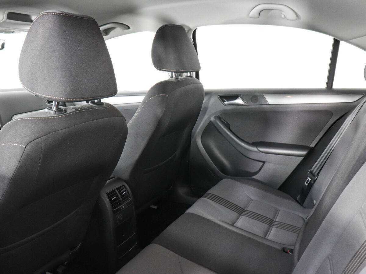 Volkswagen Jetta б/у, 2017, Автоматическая. Фото: #11