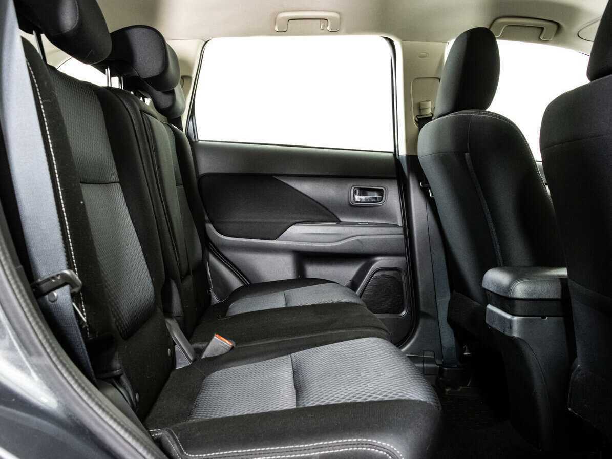 Mitsubishi Outlander б/у, 2016, Вариатор. Фото: #9