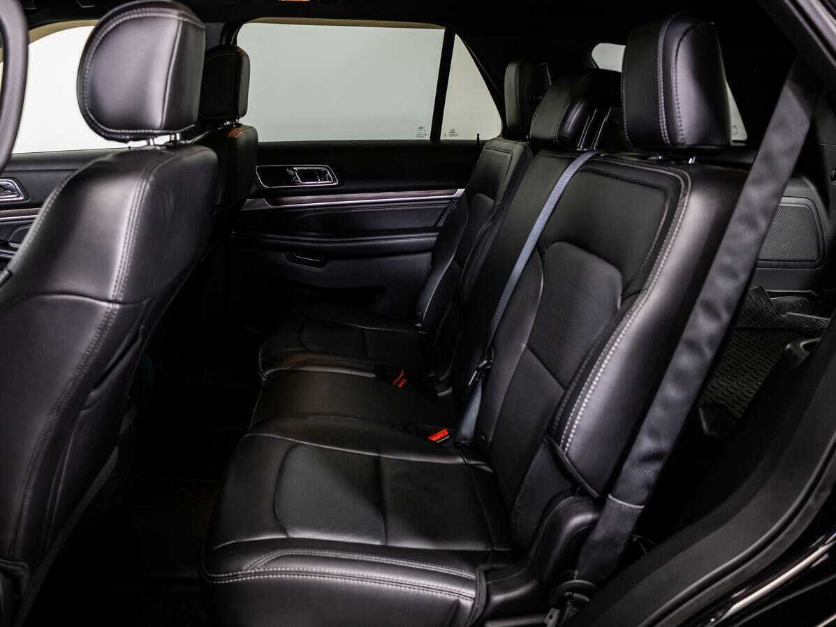 Ford Explorer б/у, 2016, Автоматическая. Фото: #9