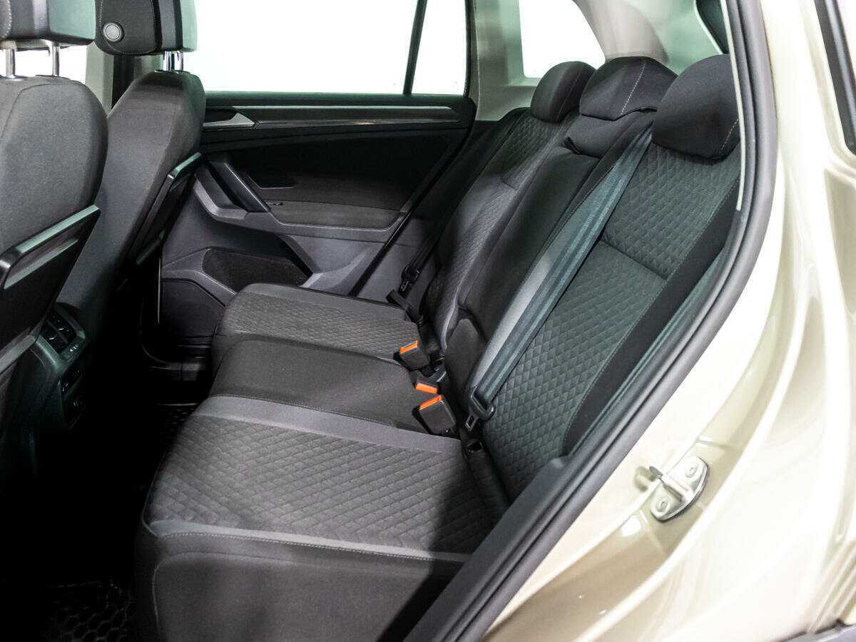 Фольксваген Тигуан б/у, 2017, Роботизированная. Фото: #9