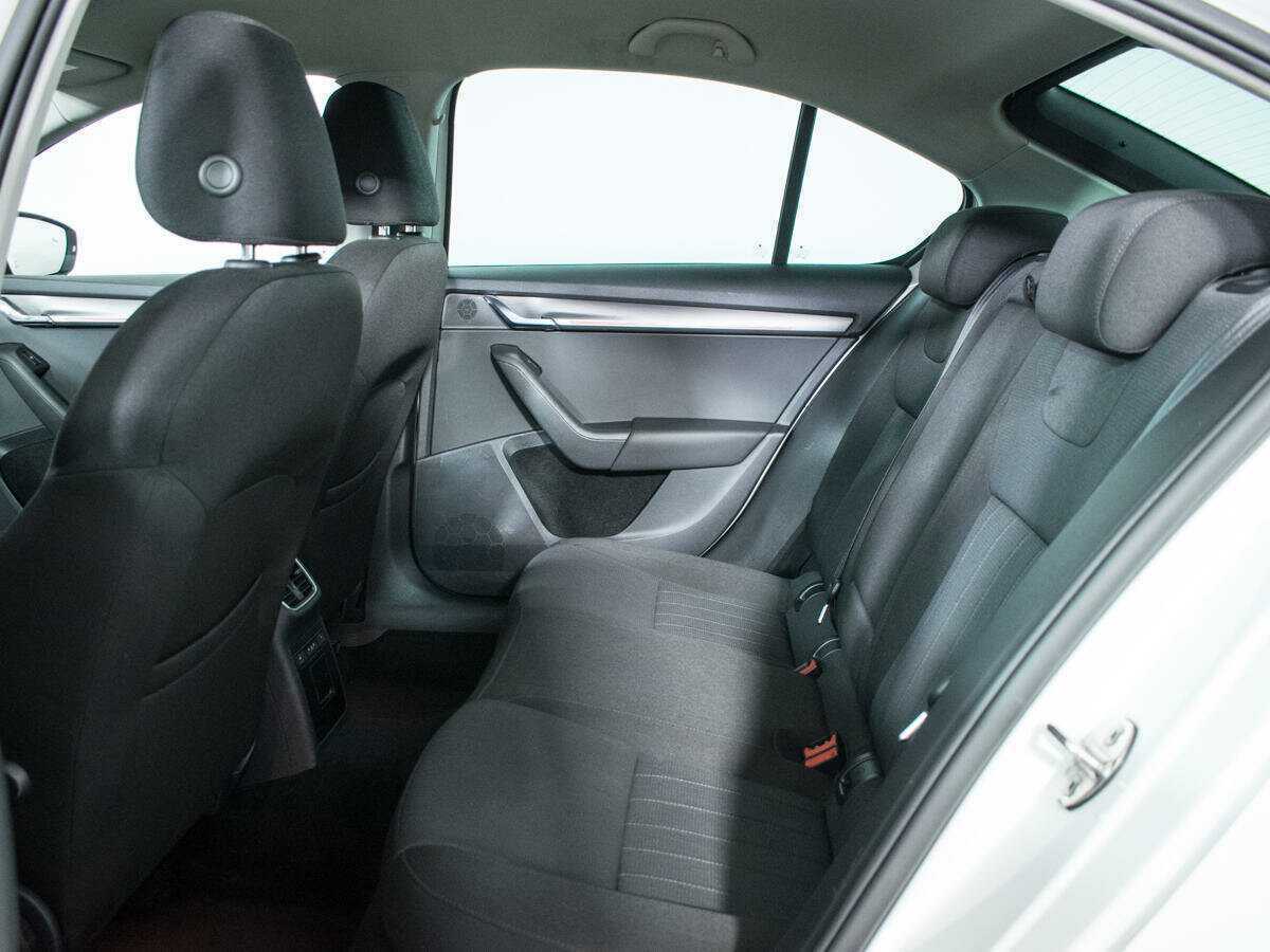 Шкода Октавия б/у, 2018, Роботизированная. Фото: #9