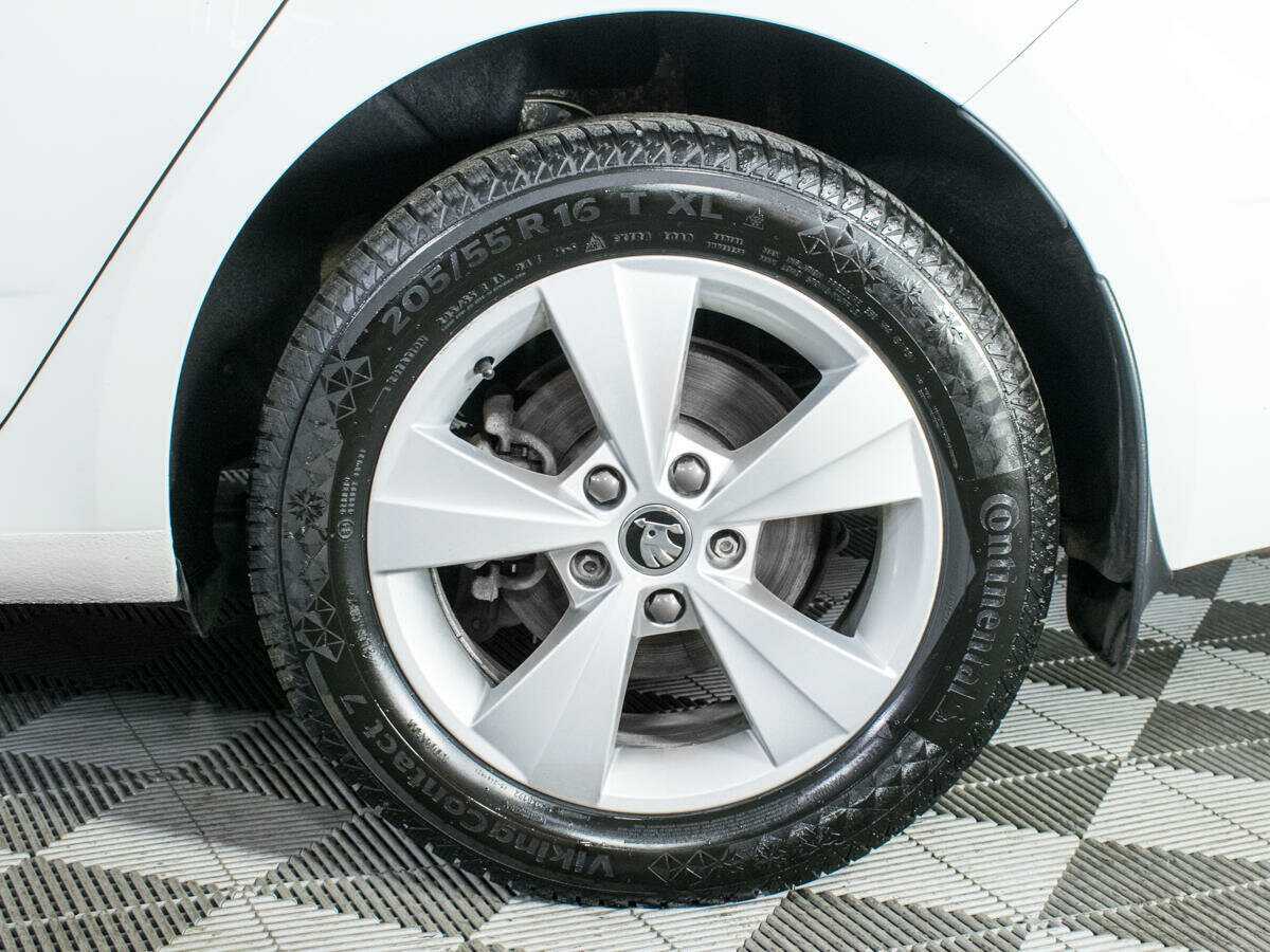 Шкода Октавия б/у, 2018, Роботизированная. Фото: #16