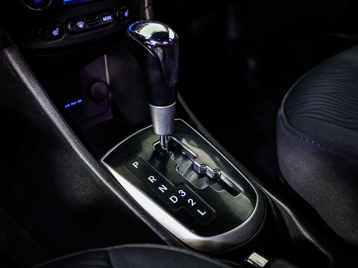 Hyundai Solaris б/у, 2012, Автоматическая. Фото: #14