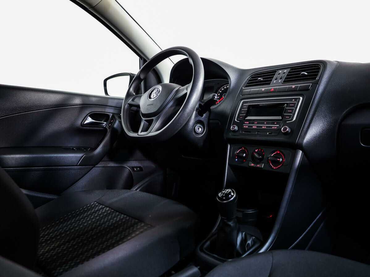 Volkswagen Polo б/у, 2016, Механическая. Фото: #7