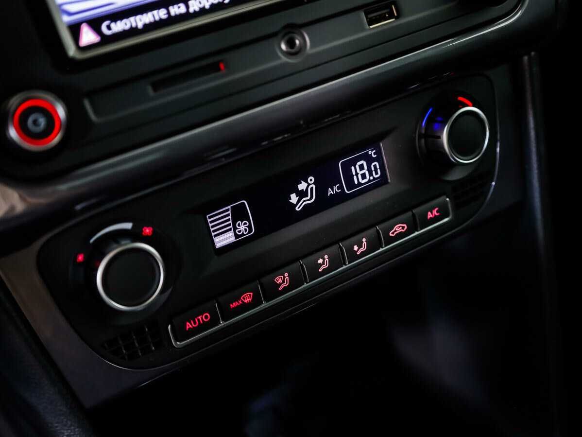 Volkswagen Polo б/у, 2019, Автоматическая. Фото: #13