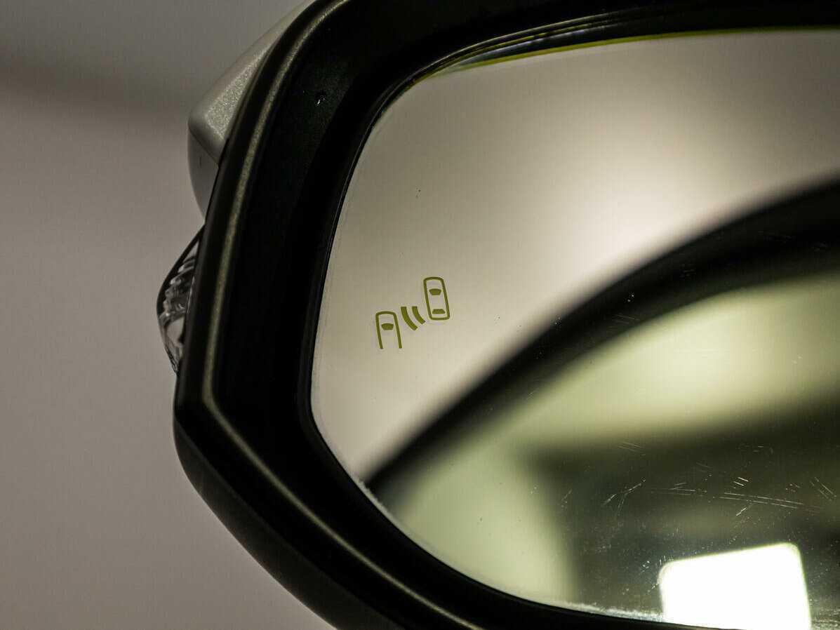 Toyota RAV4 б/у, 2015, Автоматическая. Фото: #23