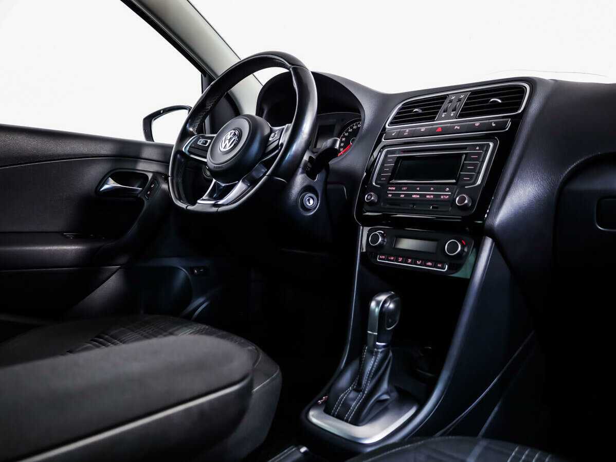 Volkswagen Polo б/у, 2017, Роботизированная. Фото: #7